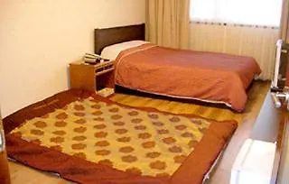 Busan Utopia Hotel 2*,